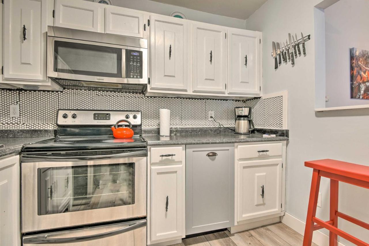 Mount Pocono Condo With Balcony, Near Mt Airy Casino Exteriör bild