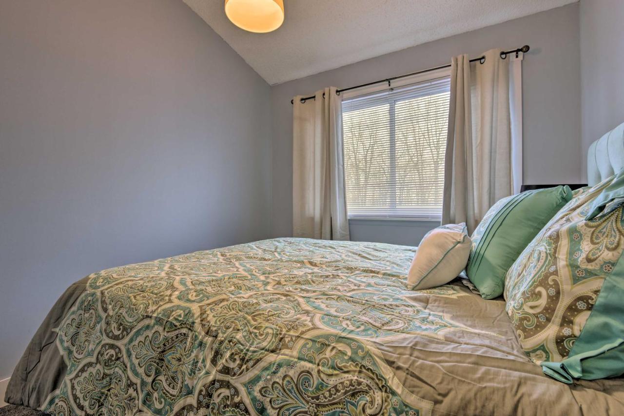 Mount Pocono Condo With Balcony, Near Mt Airy Casino Exteriör bild